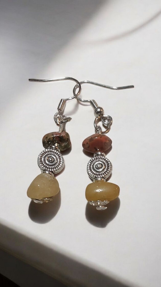 Stone dangle earrings