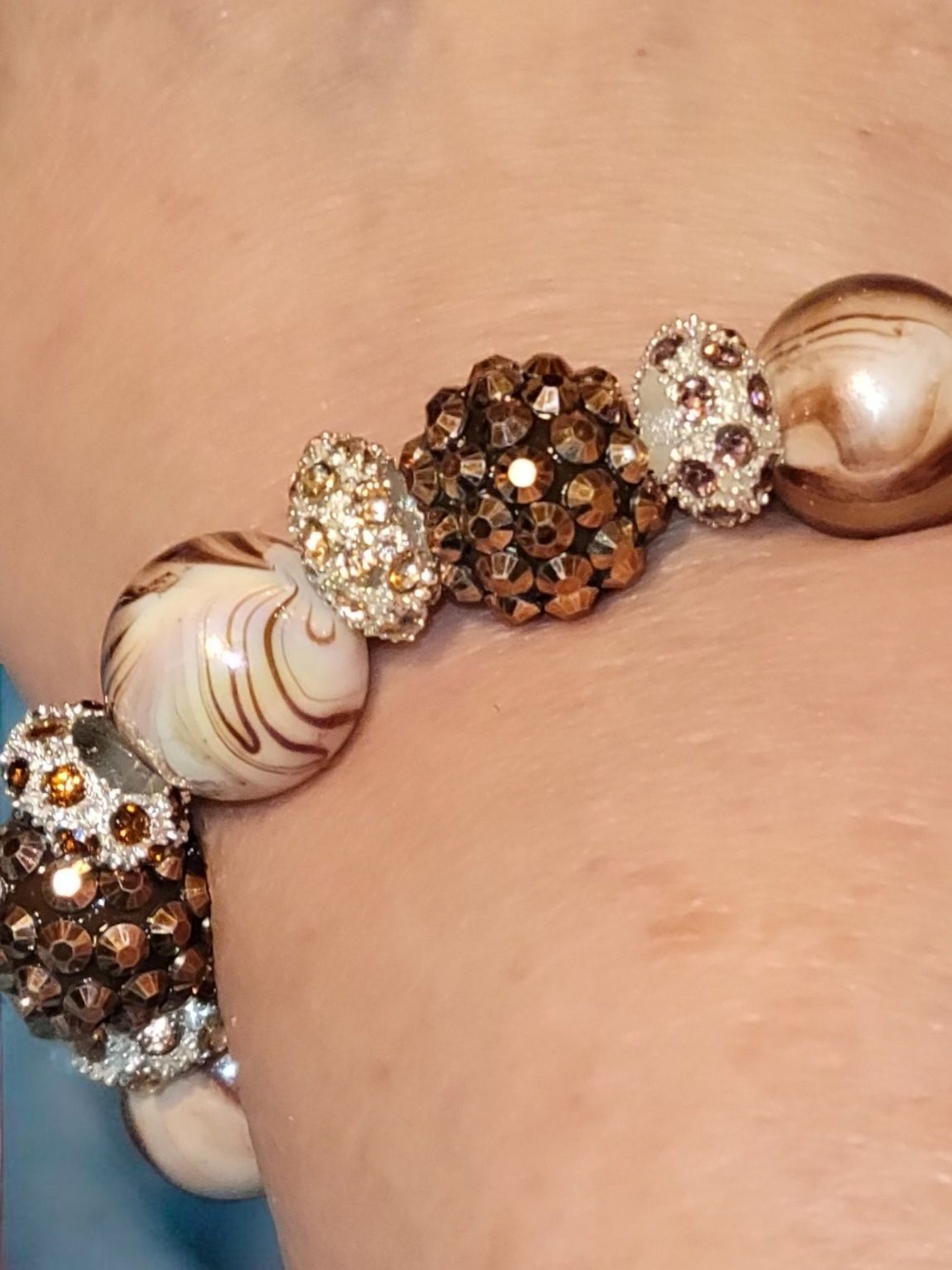 Beautiful brown bead and rhinestone bracelet